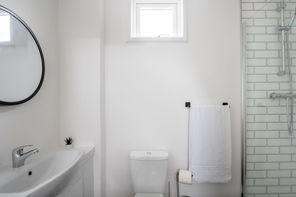 96 Caerleon Road Apartment C view 5