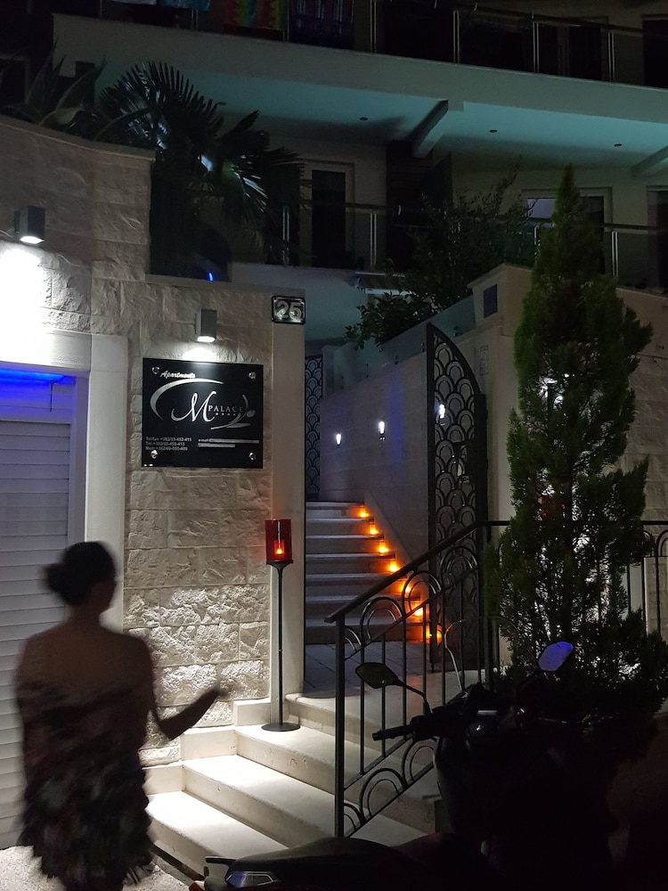 Apartments M Palace