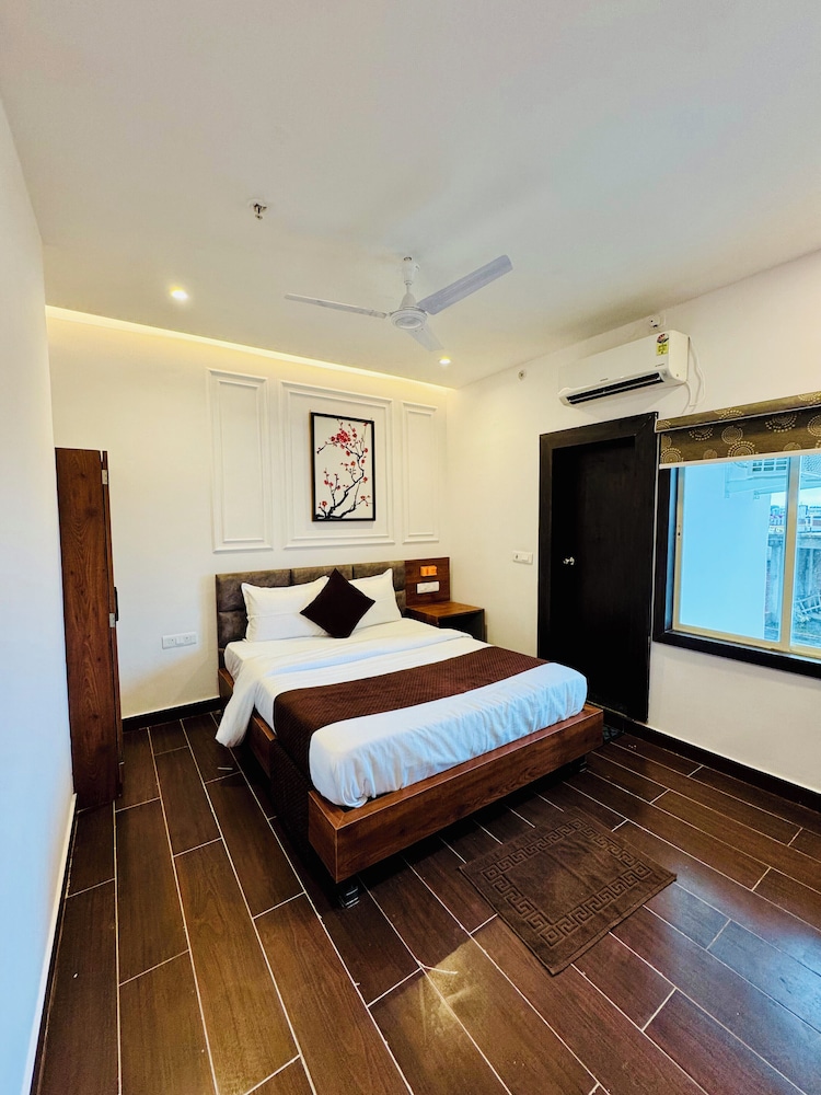 Hotel Ellora Inn Best Hotel In Sultanpur
