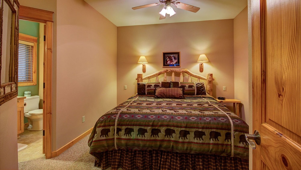 River Stone Resorts & Bear Paw Suites
