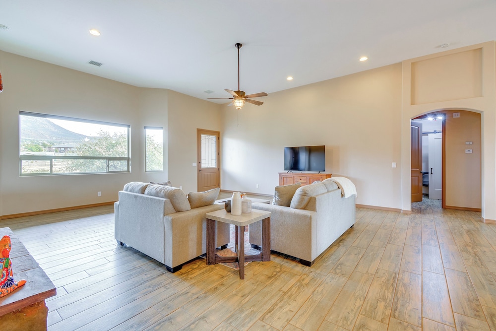 Winter Haven w/ Mtn Views in Prescott Valley
