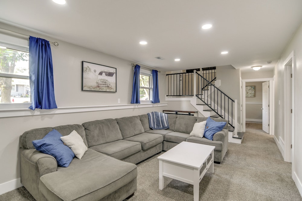 4 Mi to Big Creek State Park: Spacious Family Home