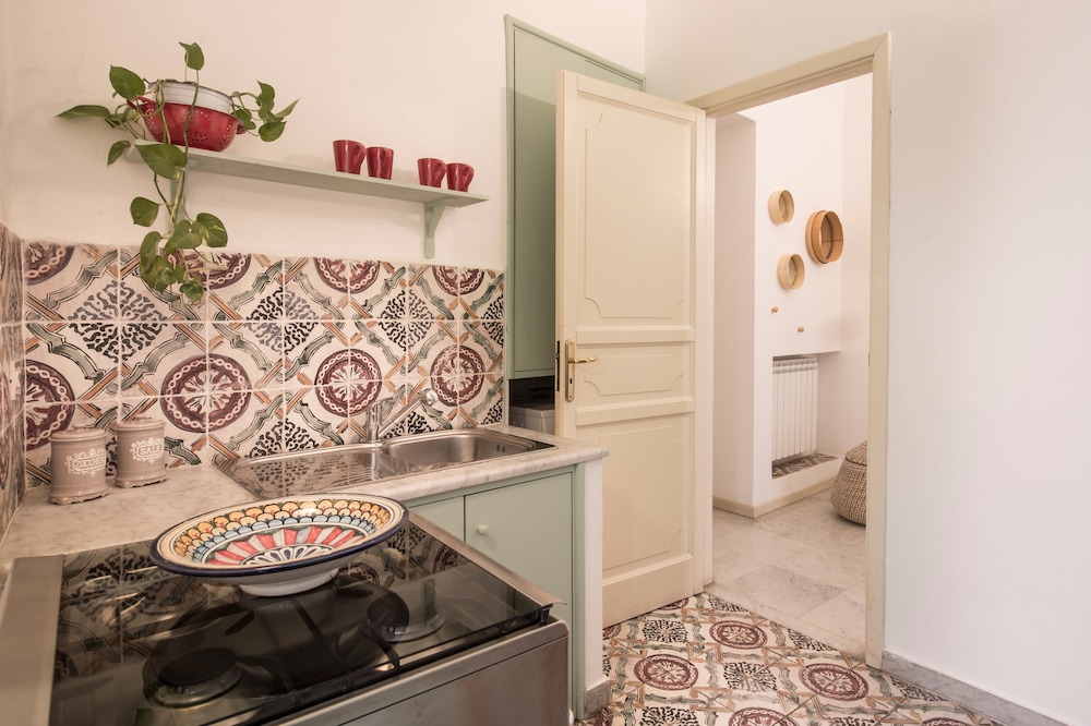 Casa degli Affreschi Palazzo Lungarini