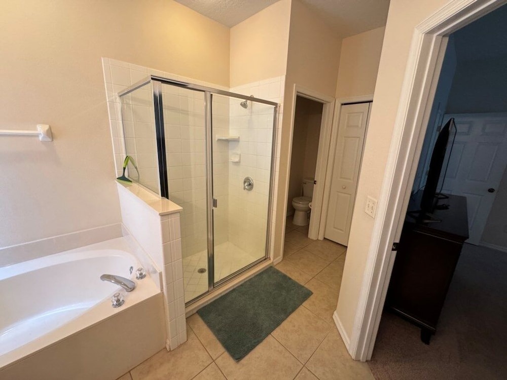 Lakeview Villa 5 Bedroom Home