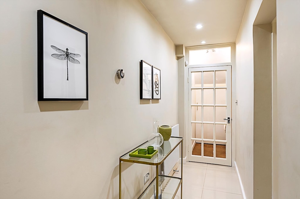 Stylish Shepherd's Bush Flat With Patio