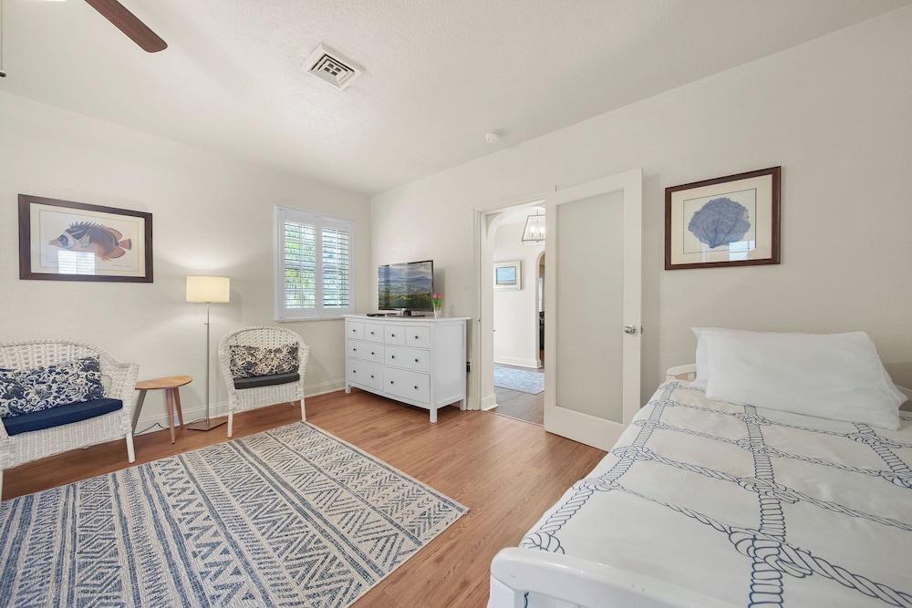 Hollywood Beach Bliss Villa Sleeps 10