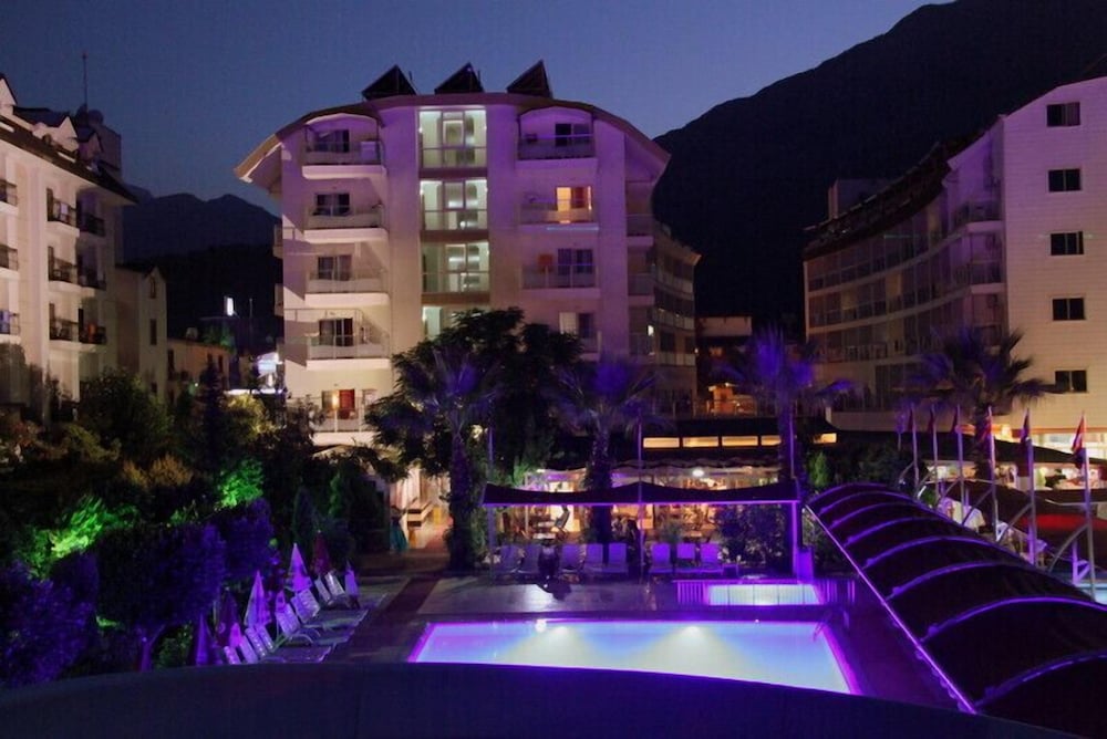 Lims Bona Dea Beach Hotel – All Inclusive