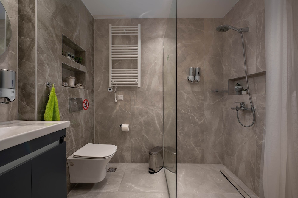 Luxury Olea Valley Apartment - Nikiti Poolside Gem