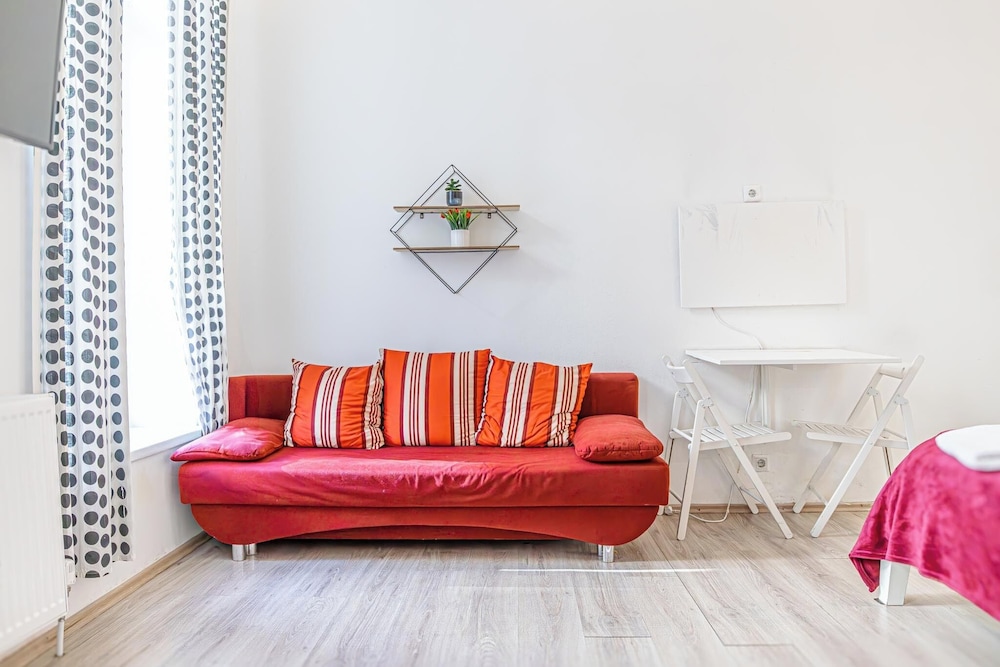 Family 2 Apts for 6P Stadthalle Area