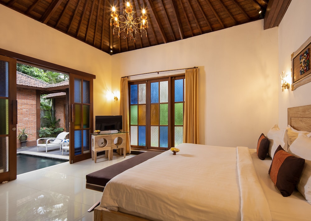 Ubud Raya Villa