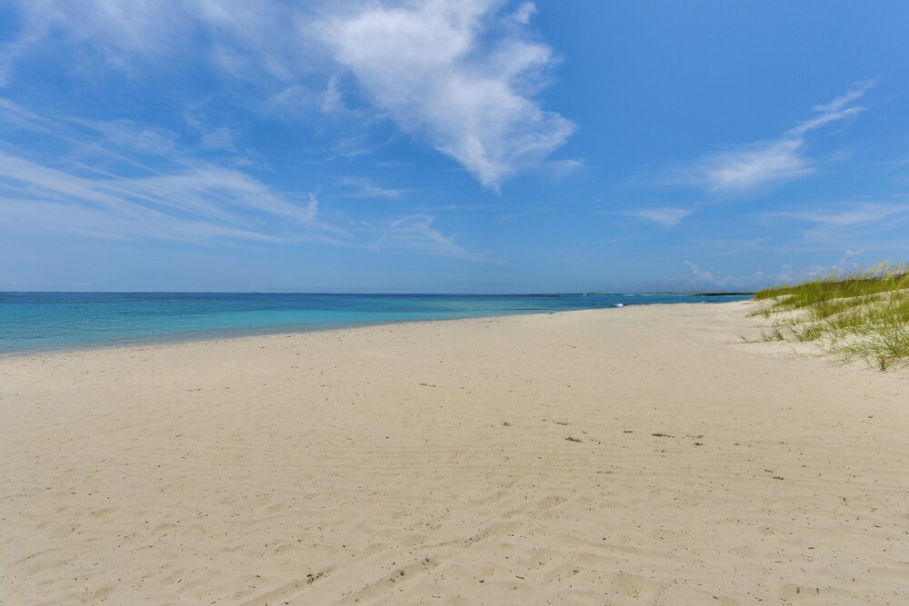 Steps to Beach & Pool: Hilton Head Island Condo!