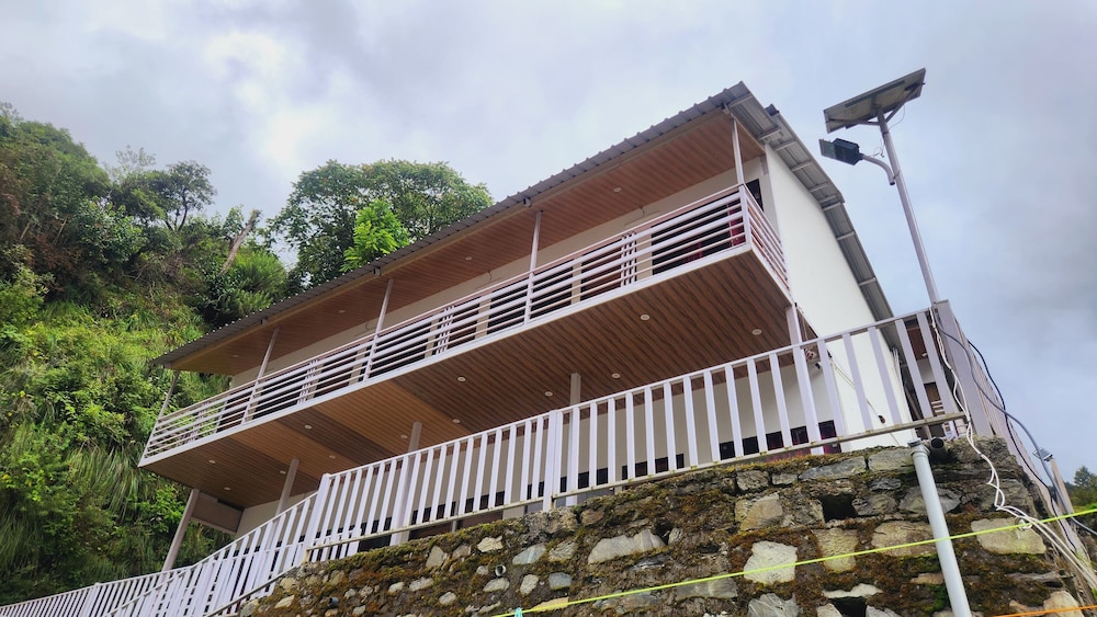 Yamunotri Heli Resort