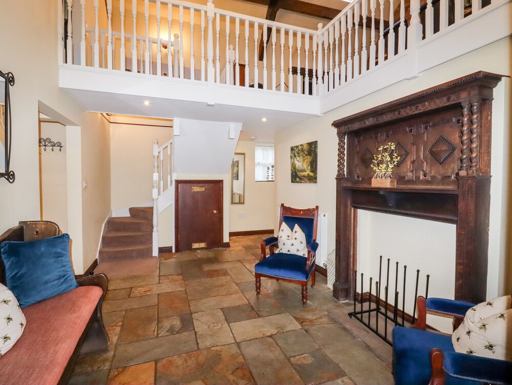 Stoke-on-trent Vacations - Meadow Place - Property Image 18