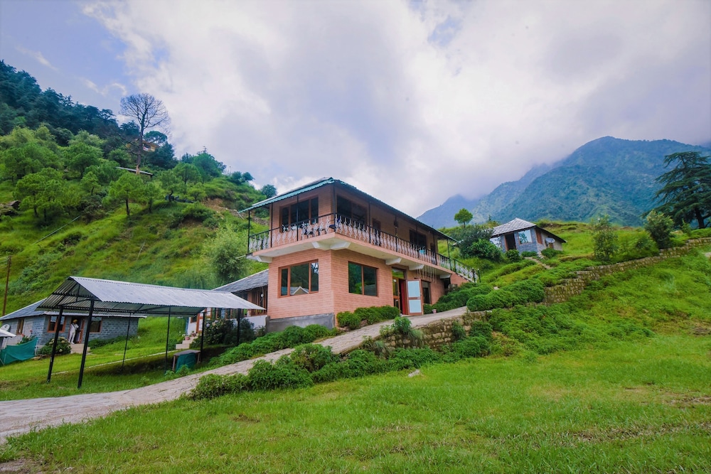 GenX Great Himalayan Resort