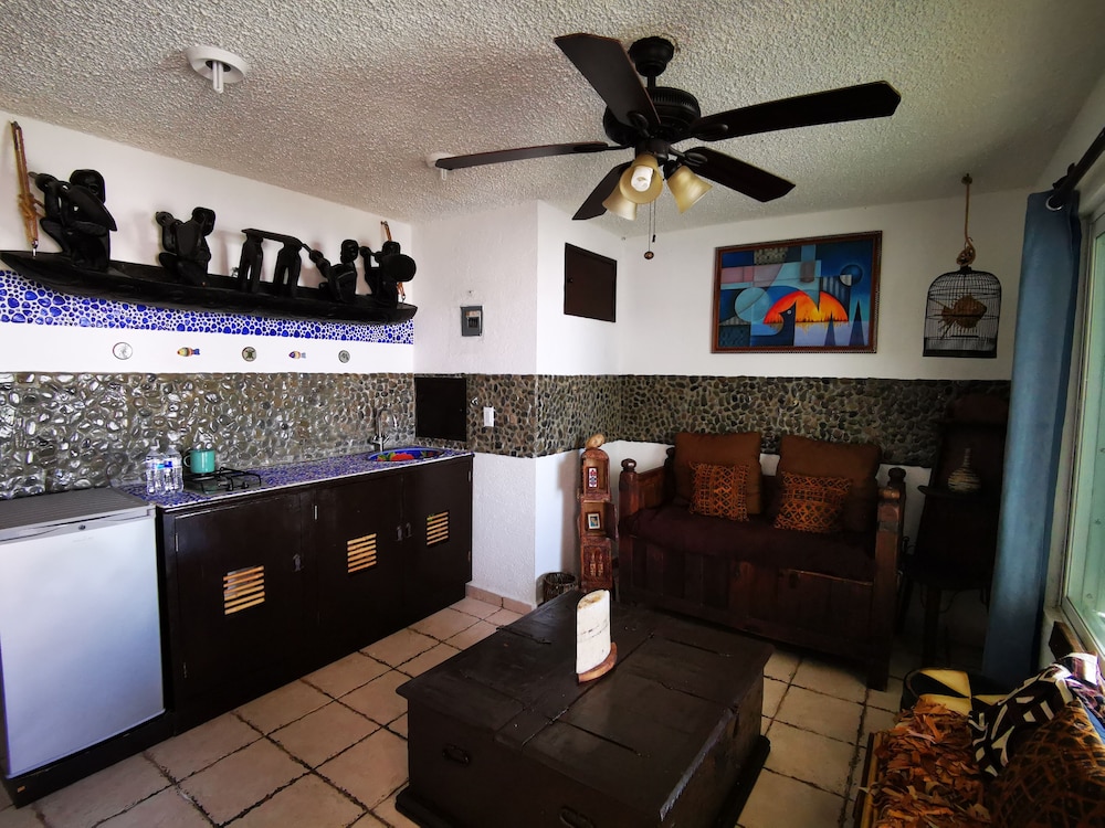 Brisas Beachfront Studios In Hotel Zone