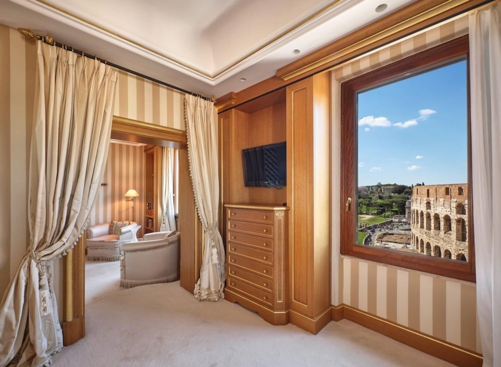 Colosseum Penthouse - Treasurerome Beyond