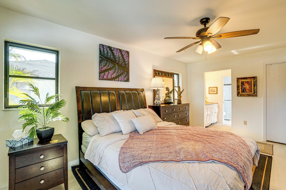 Pool, BBQ & More: Sleek Home in Port Charlotte!