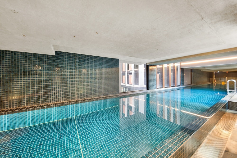Central 1-bed Apartment With Pool
