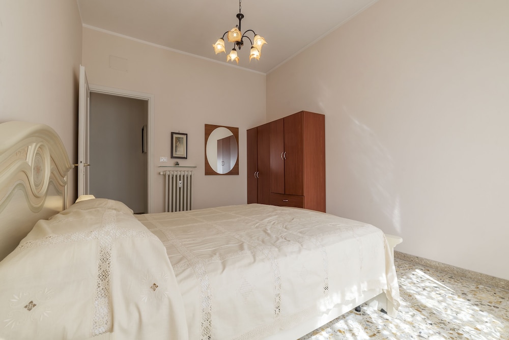 Aurelio Apartment Near the MM Ubaldi