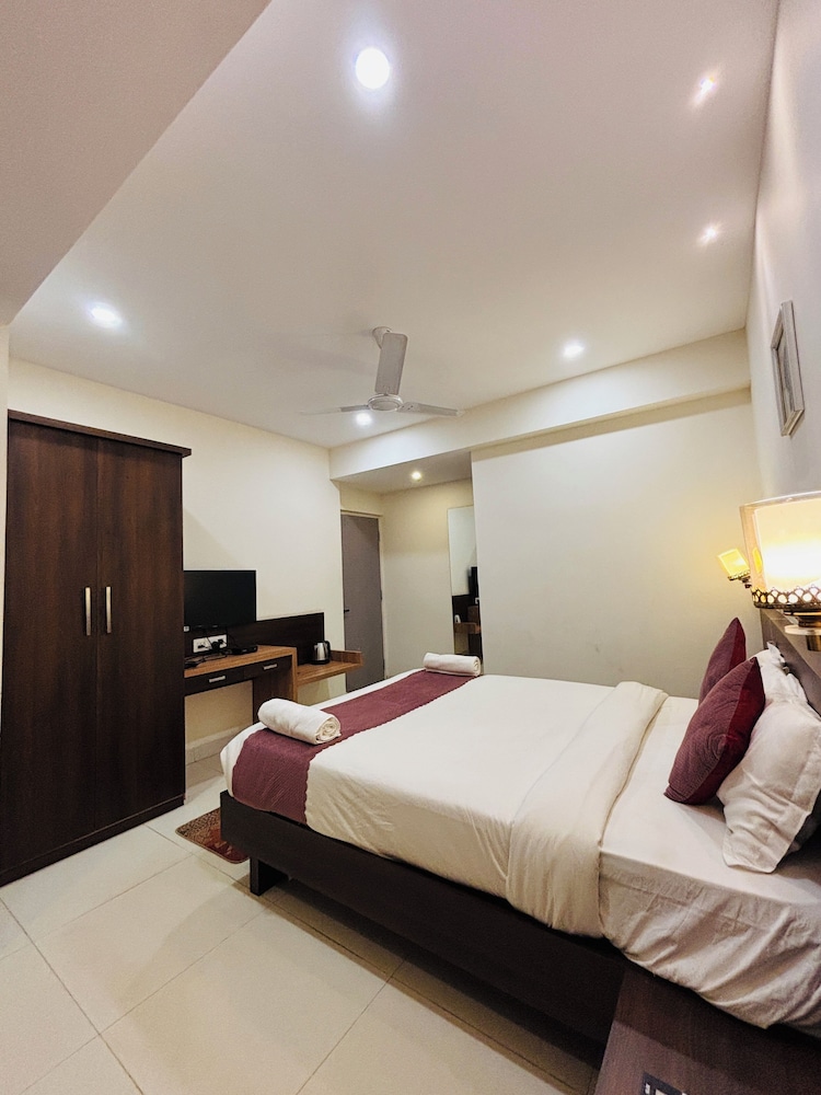 Hotel Assagao Grand