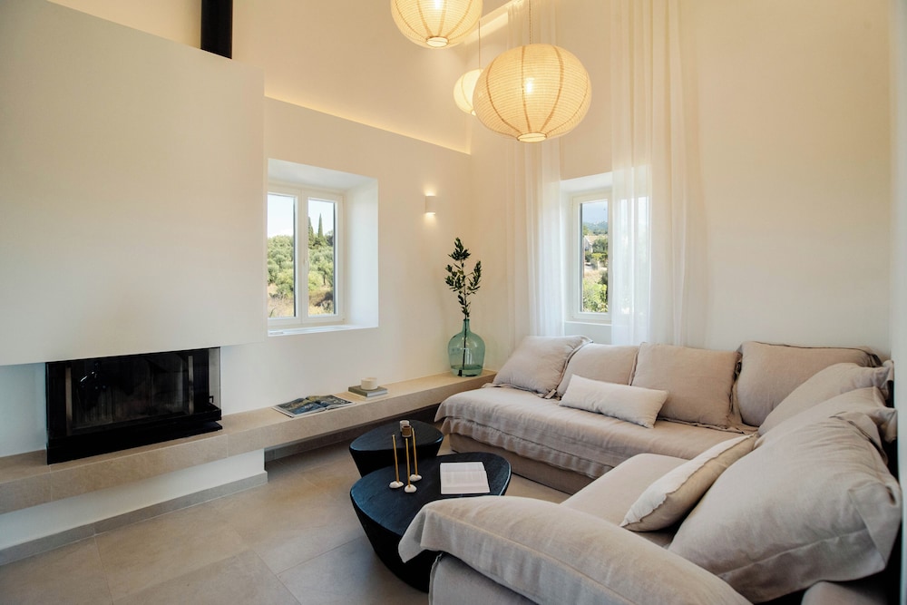 Kukutseli Country Living by White Dream