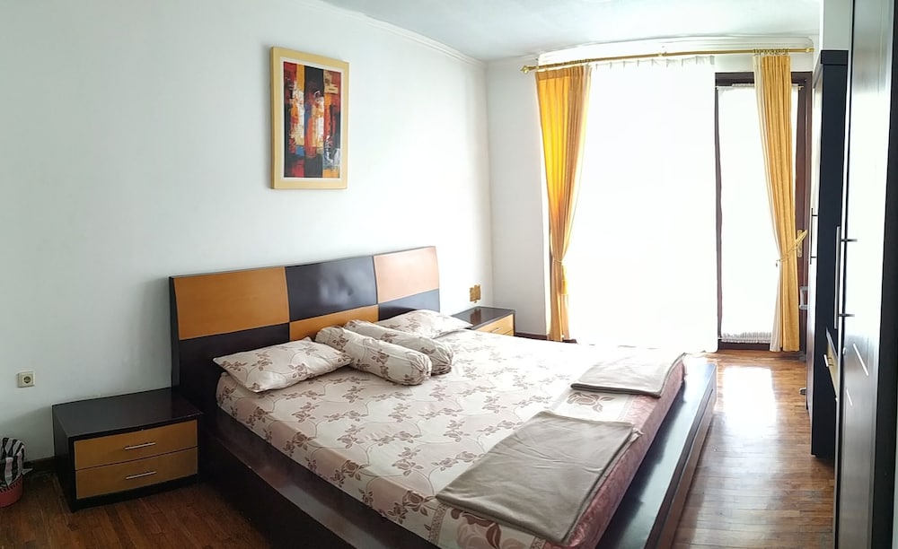 Villa Pinggir Danau Puncak for 30 pax view 4