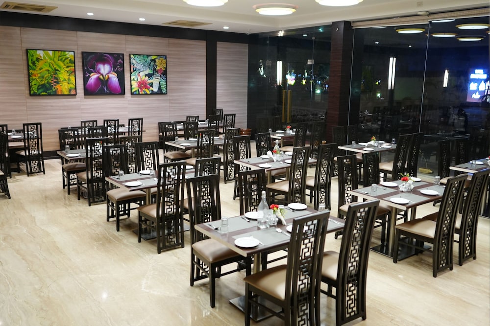 Hotel Grand Visava