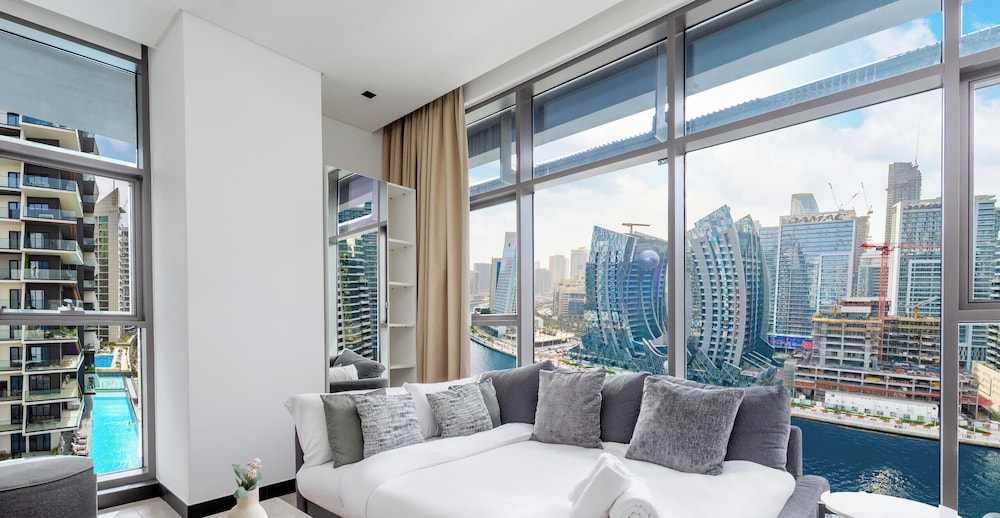 LUX 15 Northside Burj Khalifa View Suite