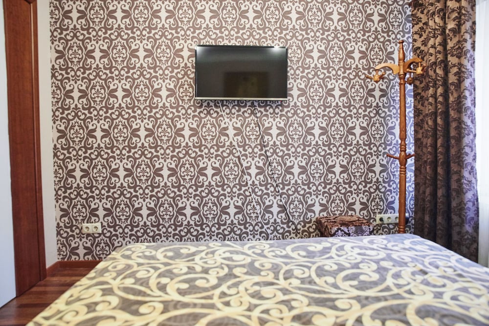 HotHos Hostel