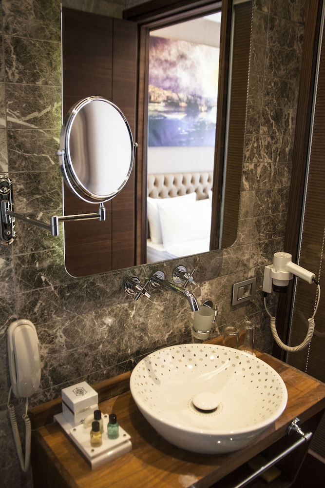 Old Port Otel - Image 60