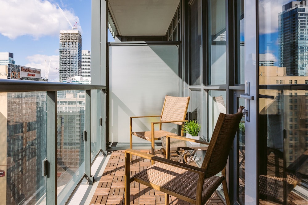 QuickStay - Gorgeous 2-Bedroom in the Heart of Downtown