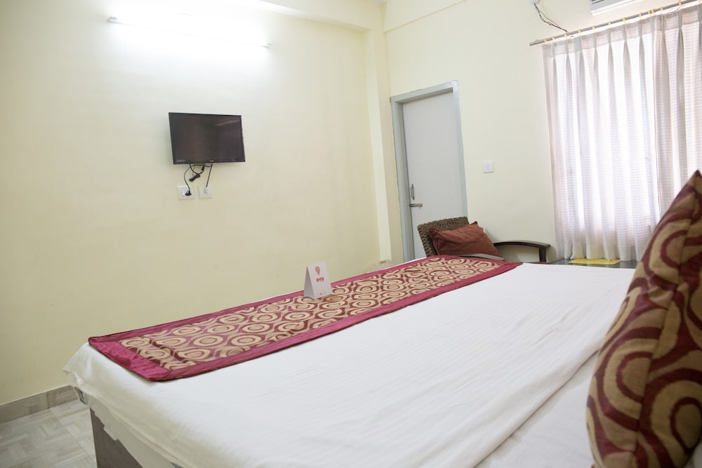 OYO 1949 Hotel Surya Garden