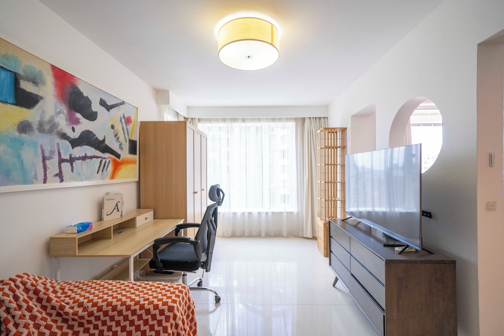 Tyms Xujiahui Stylish 1BR APT