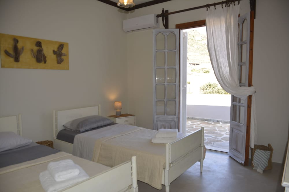 Zephyrus Sunset House