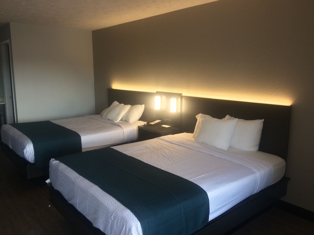 Hillsville Vacations - Motel 6 Hillsville, VA - Property Image 39