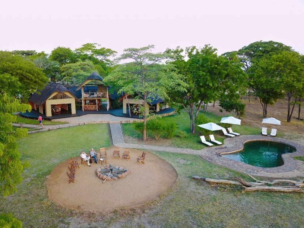 Elephant's Eye, Hwange