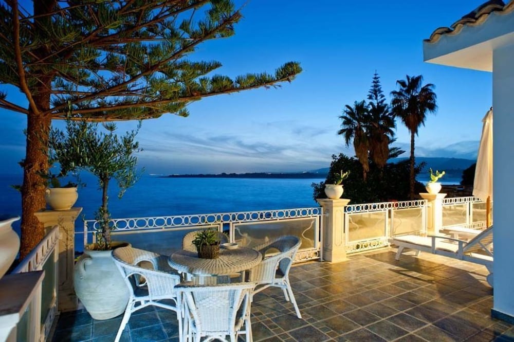 Villa Antares view 2