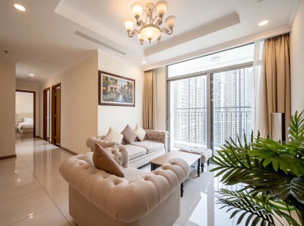 Somi Luxstay LP