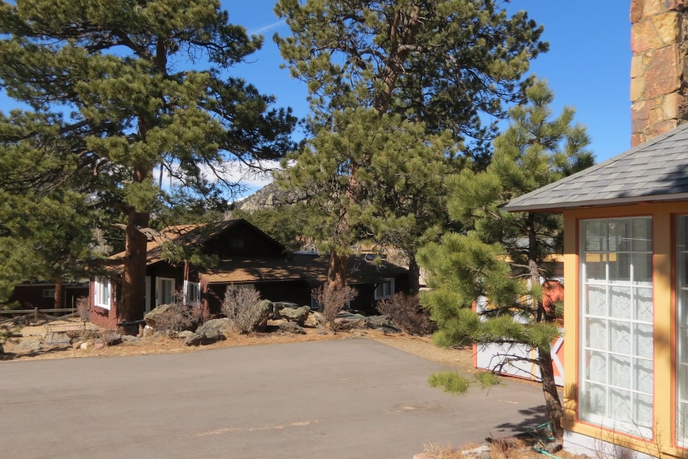 Edelweiss Mountain Haus -- Ev #3386 3 Bedroom Cottage by RedAwning