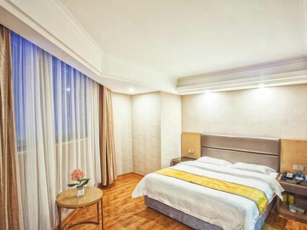 GreenTree Inn Shantou Jinping District Leshan Road Hotel