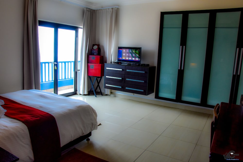 Boathouse Seaview Suites Guest House