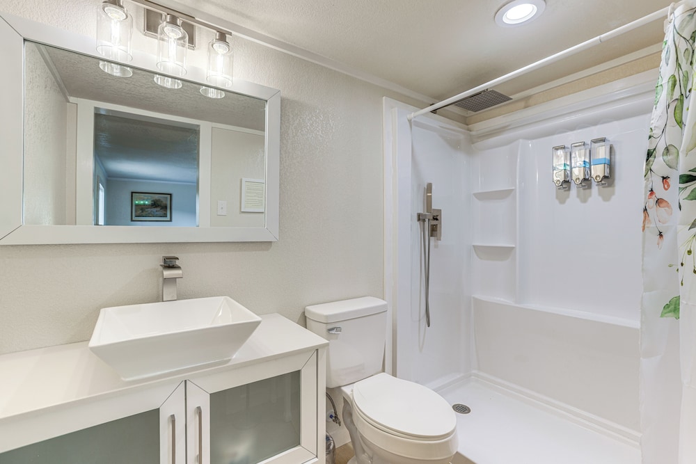 'crosby Huffman Hideaway' Serene Escape w/ Yard