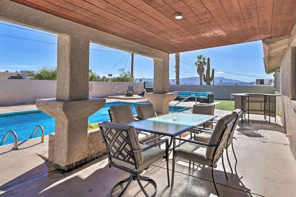 Putting Green & Pool Table: Lake Havasu City Gem!