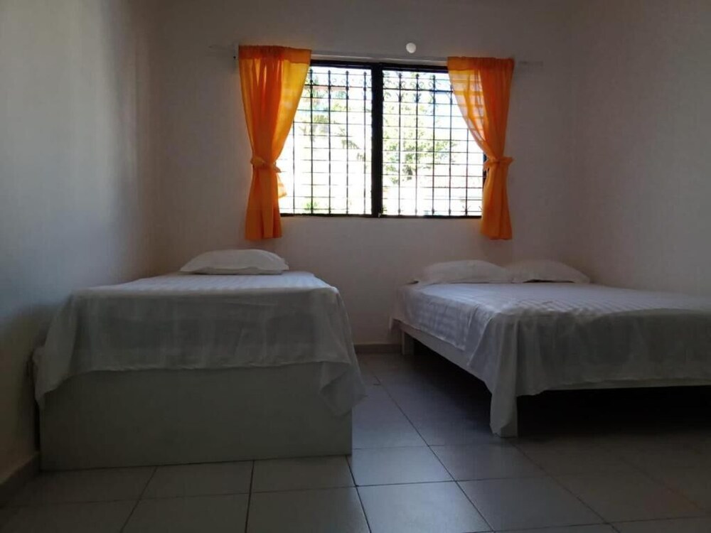 Las Palmas Hostal - Hostel