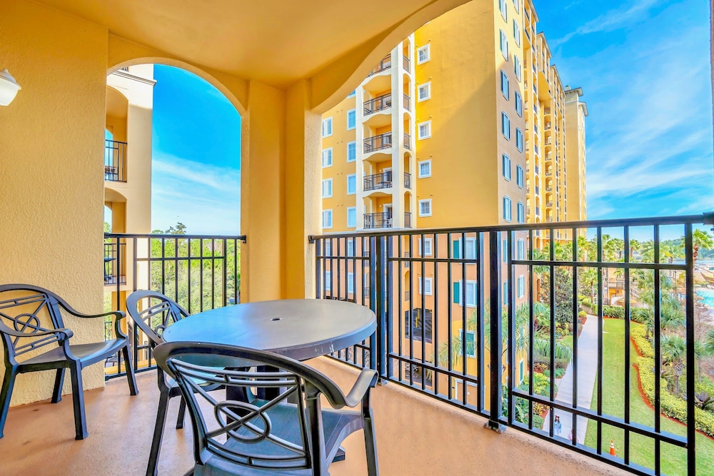 Upstay Family Condo at Resort w Spa and Piratepool
