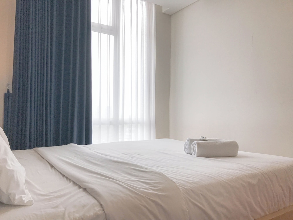 Good Deals And Relaxing 2Br At Grand Sungkono Lagoon Apartment