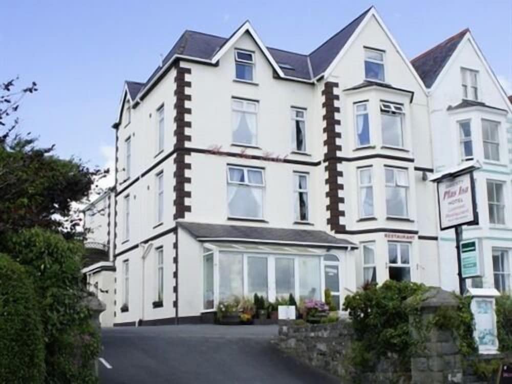 Plas Isa Hotel