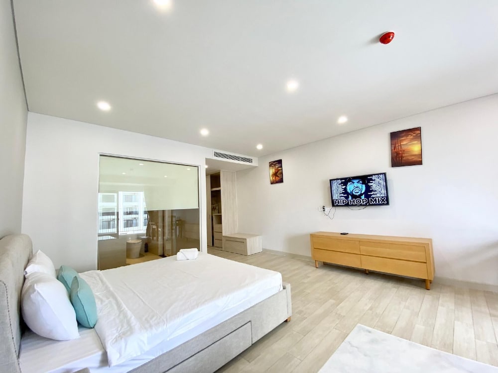 Wise Stay Gold Coast Apartment view 3