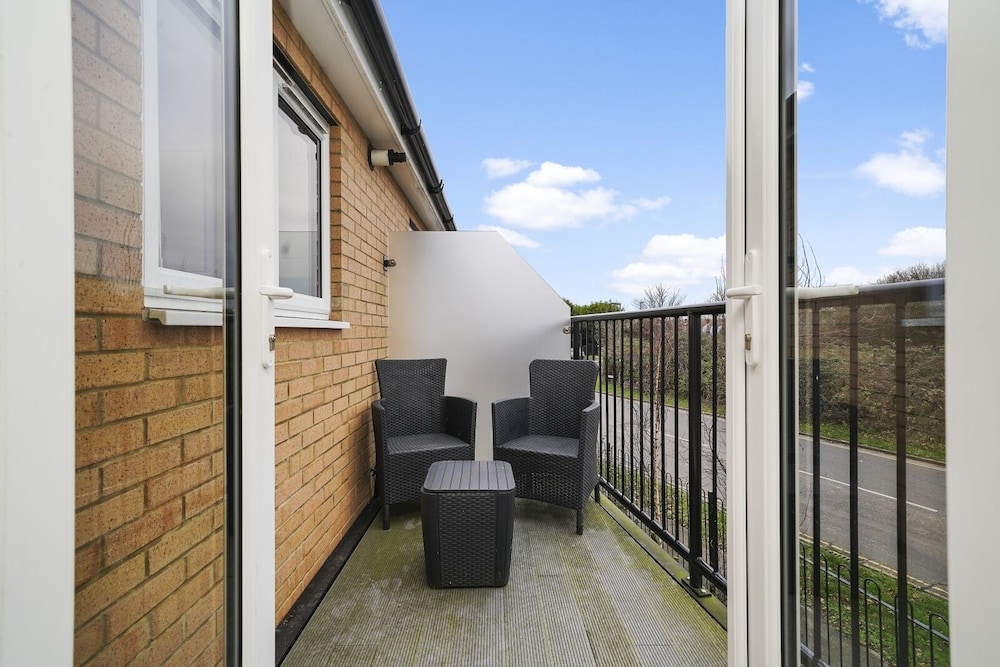 Heathrow Living Serviced Apartments by Ferndale
