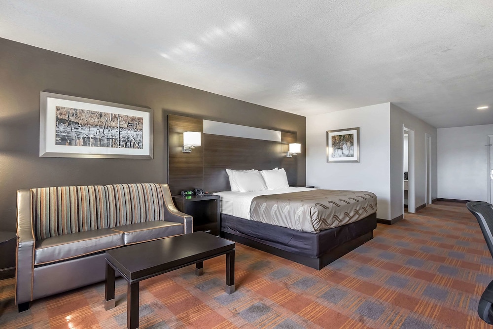 Quality Inn & Suites Stuttgart North